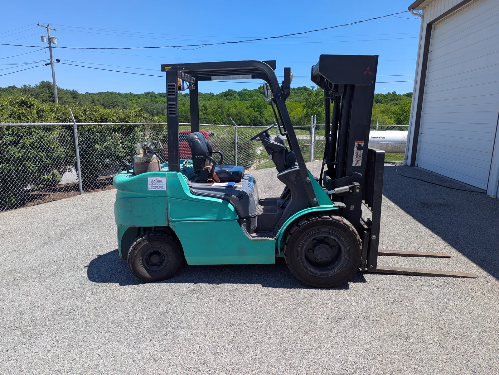 Used Mitsubishi FG30N LP pneumatic-tire forklift for sale in the Richmond metro